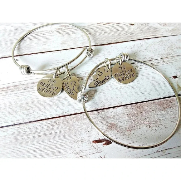 Mother Daughter NIB Matching Wire Bracelet Gifts - Picture 1 of 3